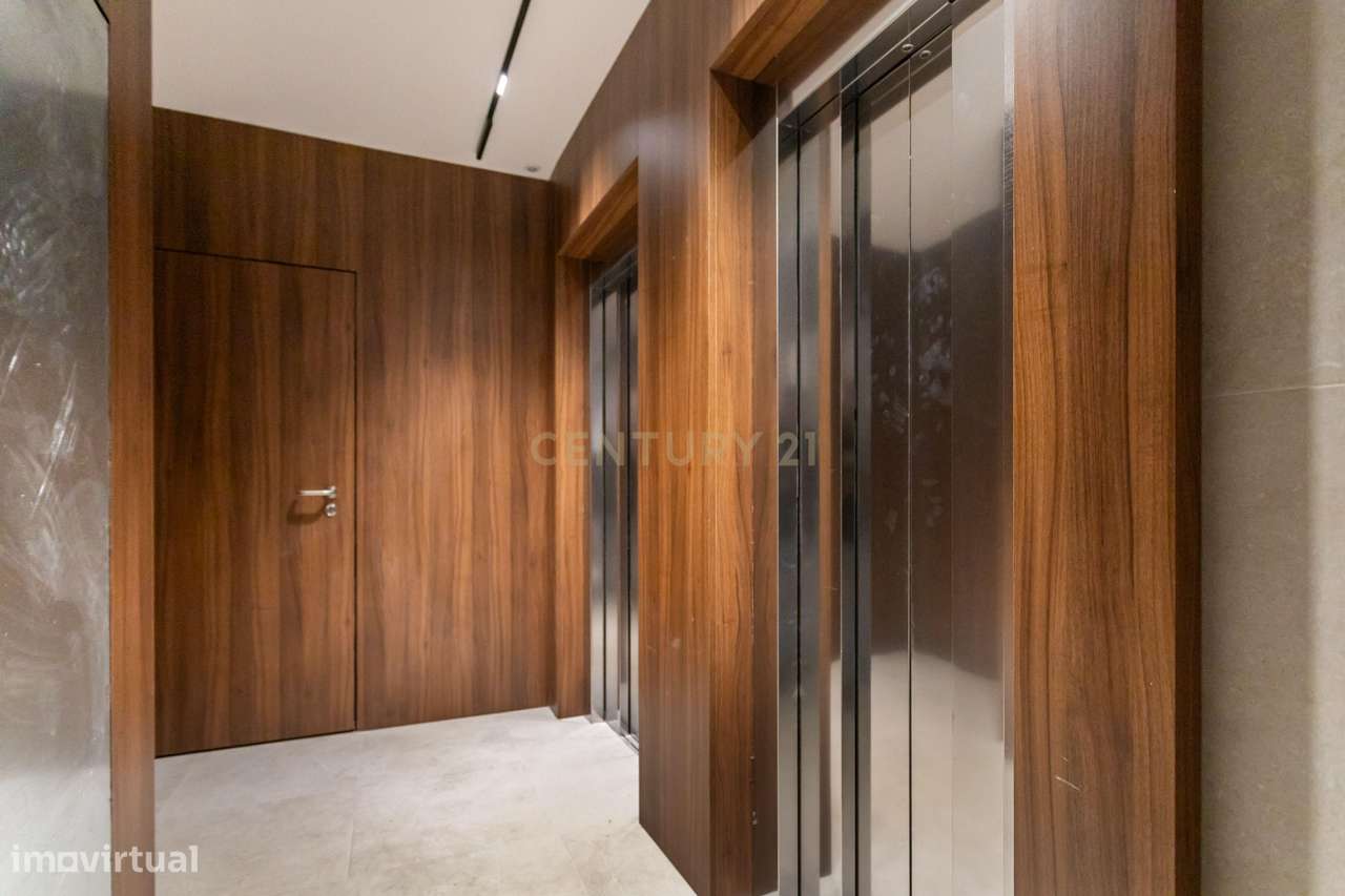 T3 de Luxo | 2.º Andar Direito | Varanda em L | Quinta do Desembargado-9