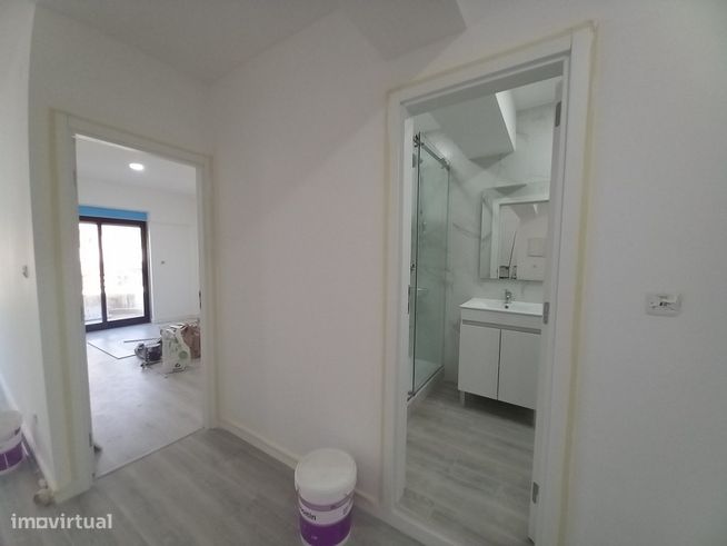 Apartamento Duplex Totalmente Remodelado na Costa da Caparica-9