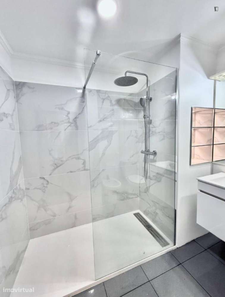 Apartamento com 2 quartos - localizado em Funchal - Grande imagem: 4/6