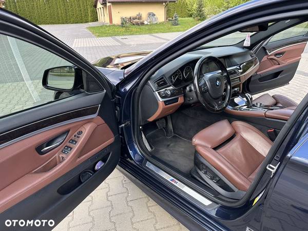 BMW Seria 5 535i Touring - 9