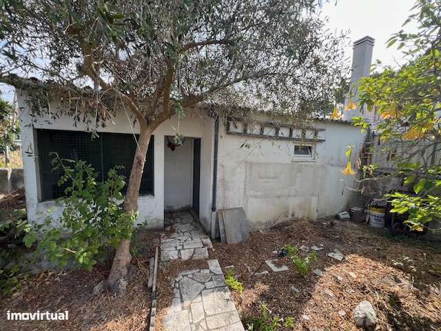 Moradia c/ Garagem, 692m2 de terreno, na Aroeira!-14