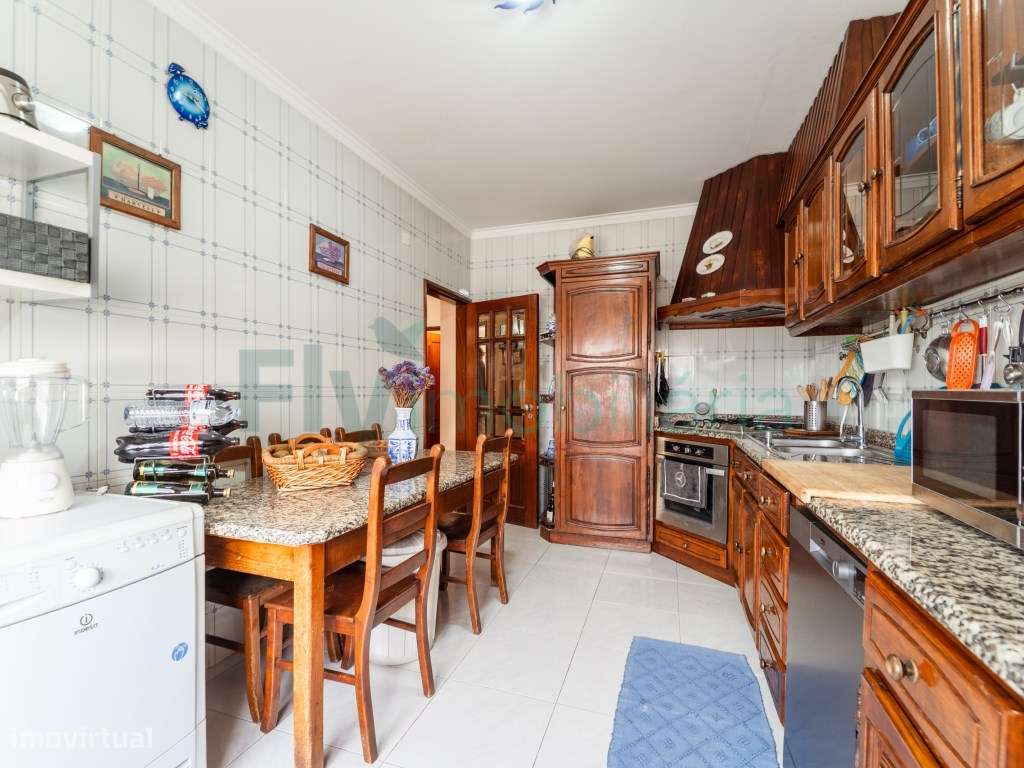 Apartamento T3 com Terraço de 80 m² e Garagem Fechada em Moreira de...-9