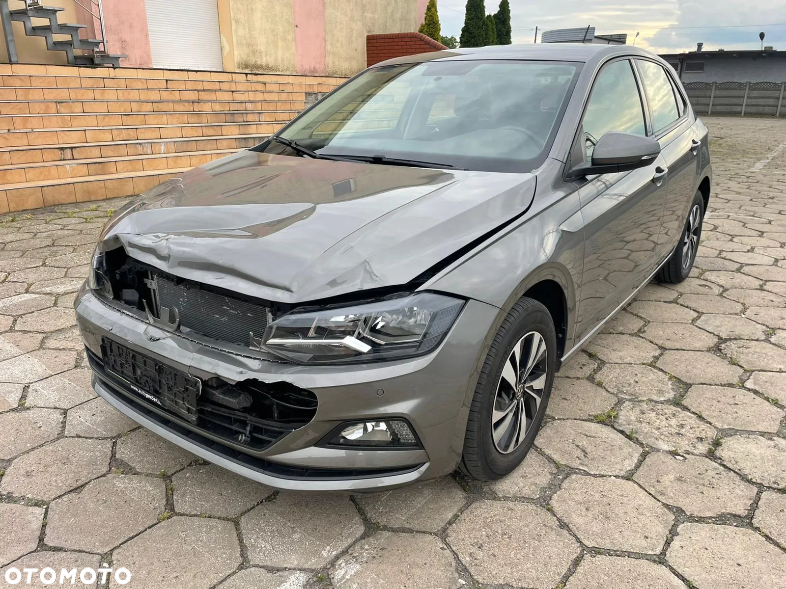 Volkswagen Polo 1.0 TSI Life - 2