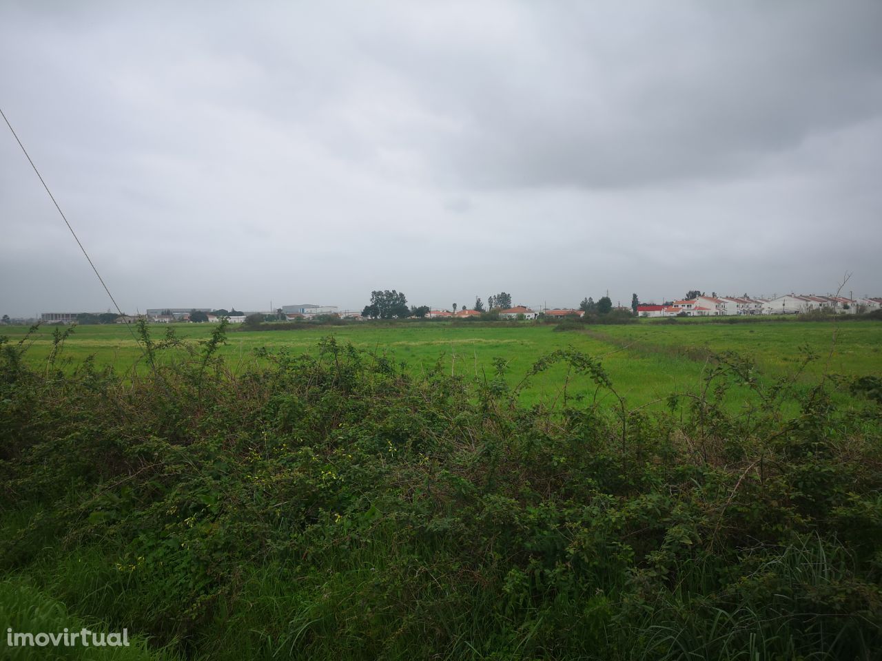 Terreno Urbanizável com duas frentes em Benavente