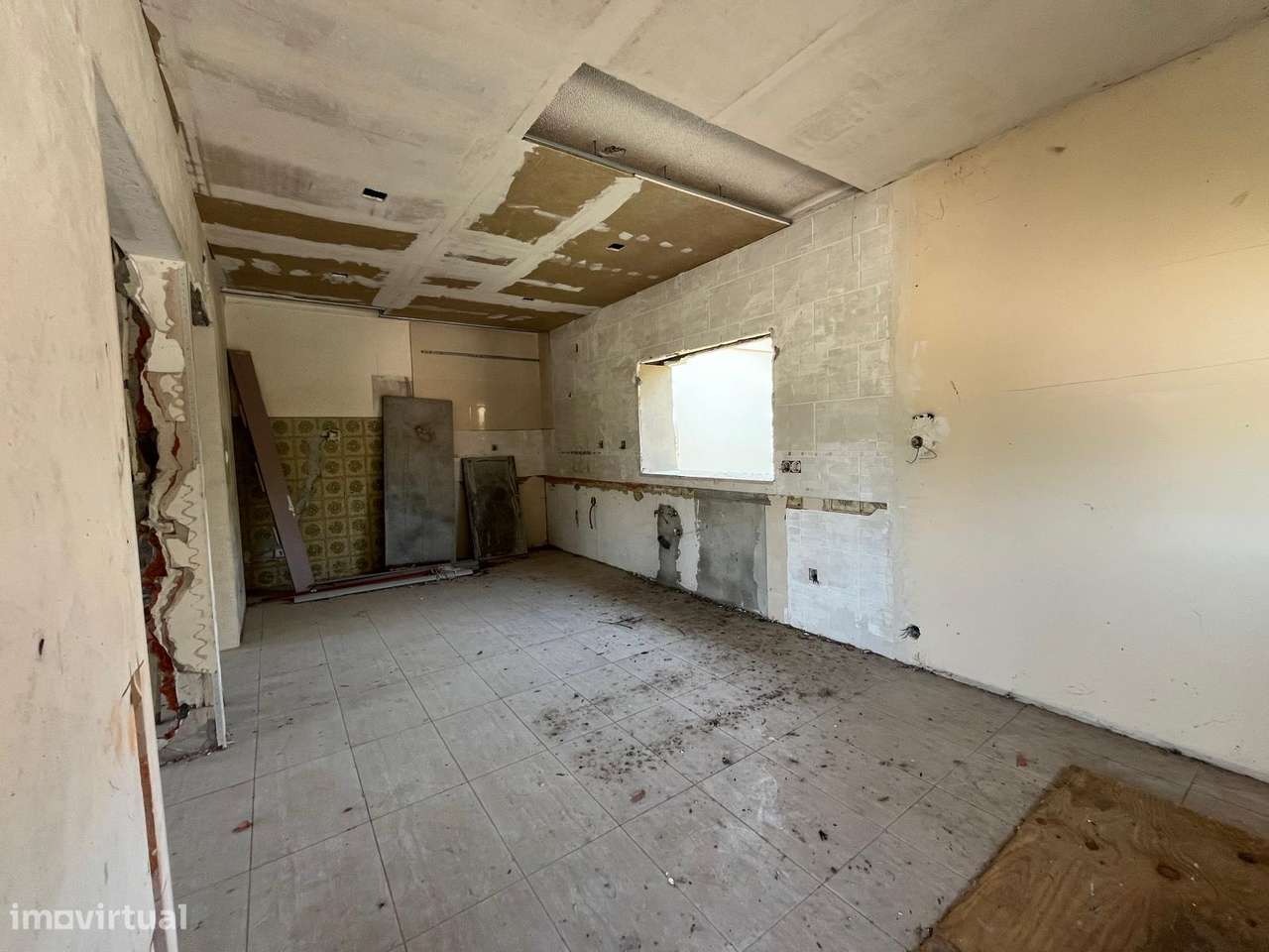 Moradia T4 c/ terreno-19