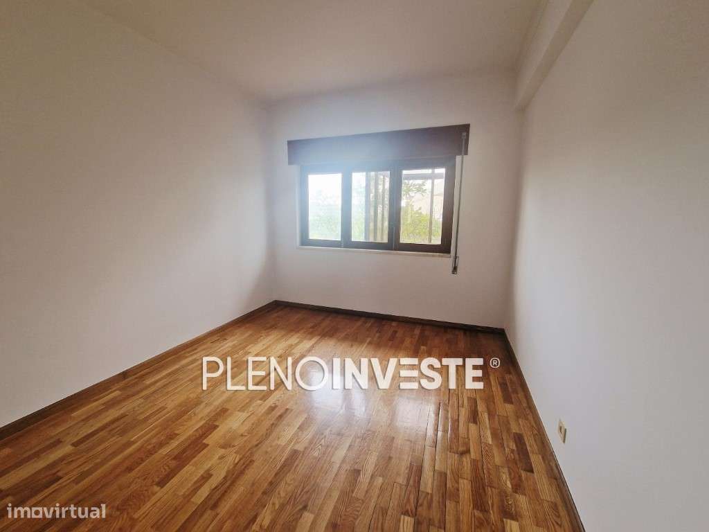 Moradia V3 com Garagem em Vale Milhaços-22