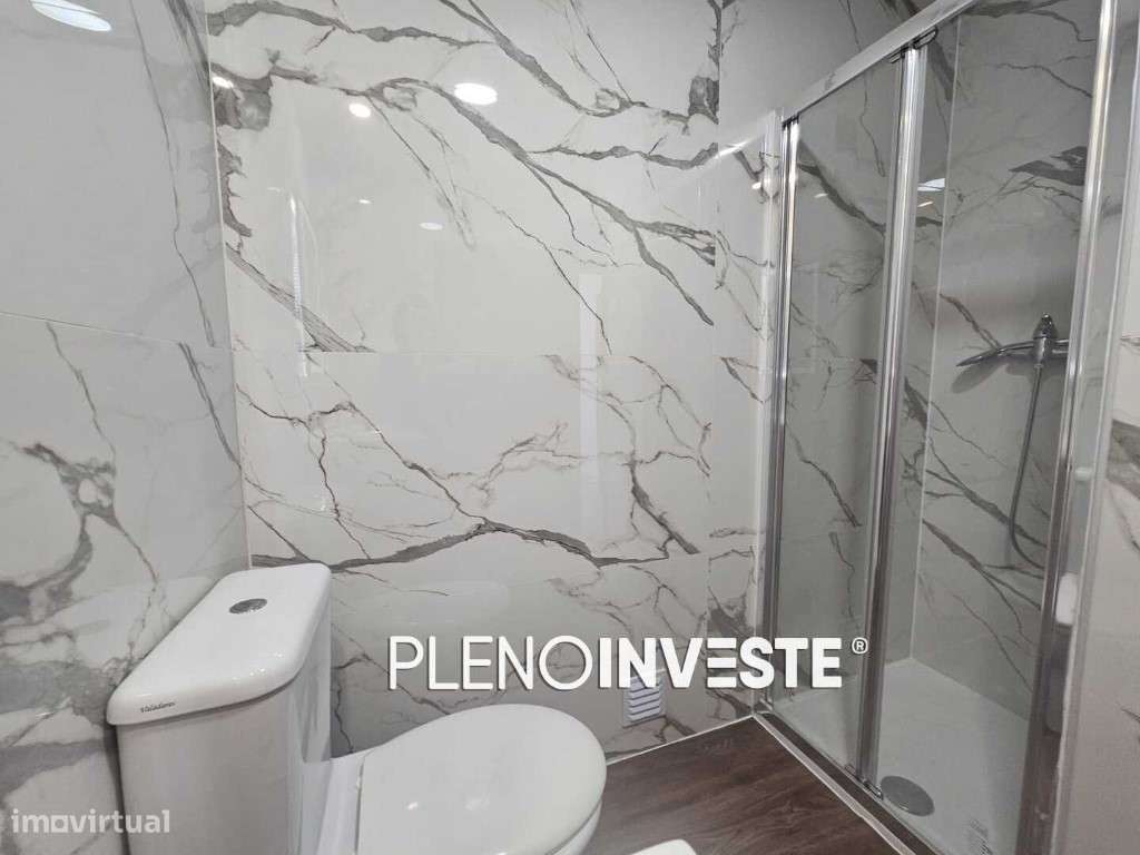 T3 de excelentes áreas com parqueamento no Barreiro-9
