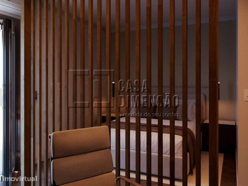 Apartamento T0/T1, em remodelação total, com Terraço de 71 m2!!-7