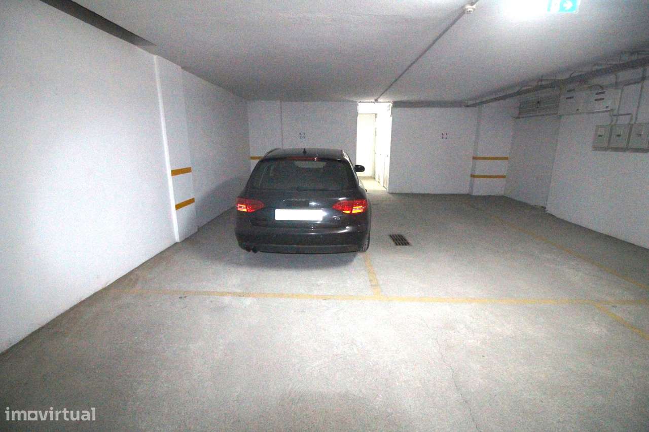 Armação de Pêra T1 Semi-Novo com Piscina, Garagem, 450 mt da Praia-17