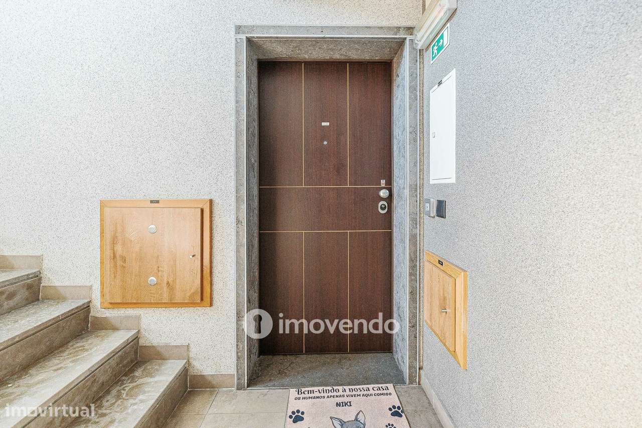 Apartamento T4 Duplex, com estacionamento e arrecadação, no Barreiro-49