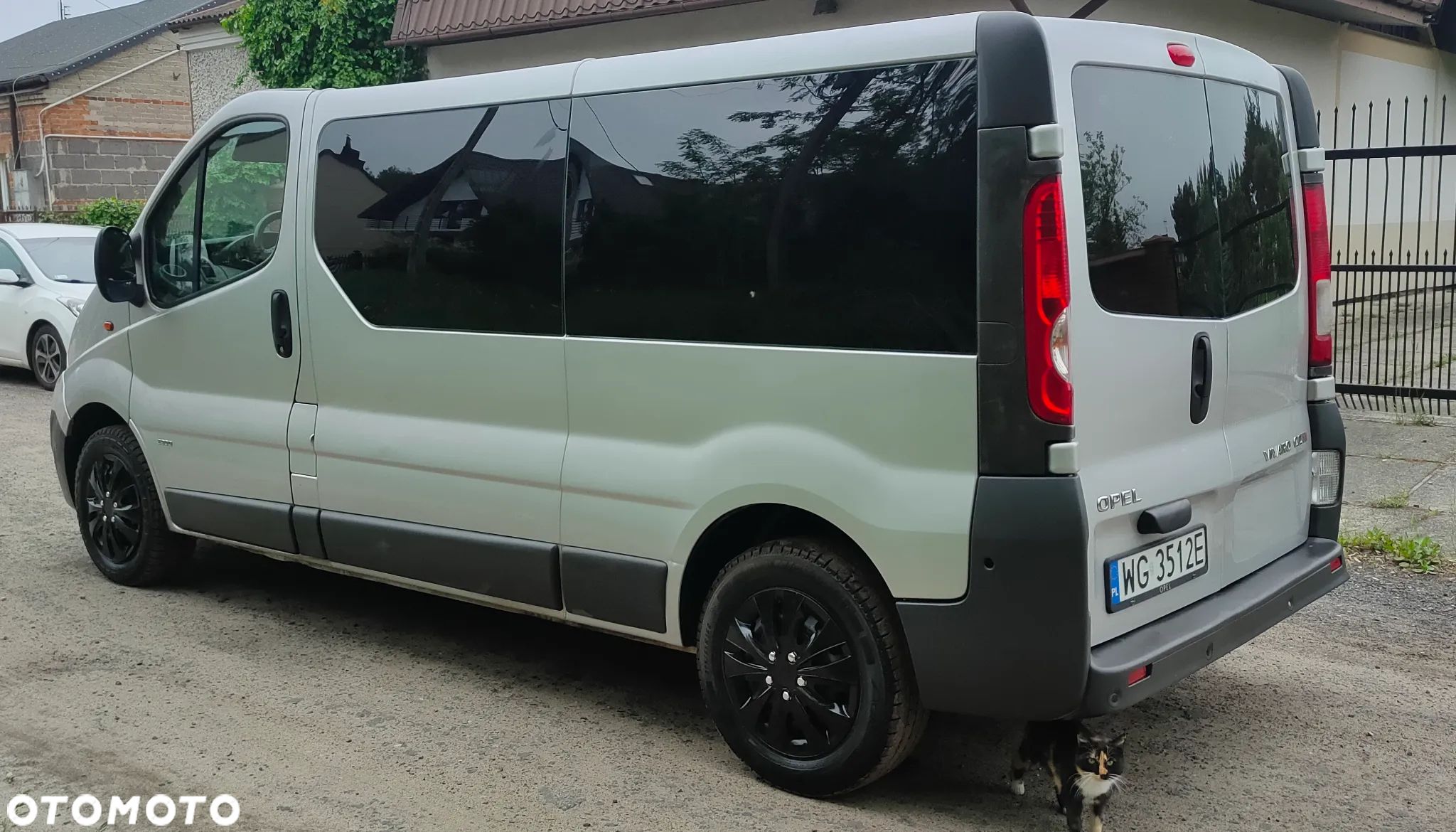 Opel Vivaro - 1