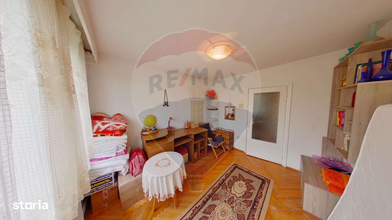 Apartament cu 3 camere de vânzare Str. 1 Mai - Imagine principală: 4/15