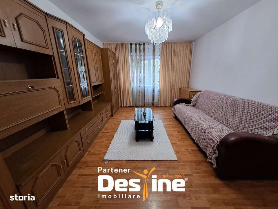 Apartament de inchiriat 2 camere, decomandat , Nicolina, 370 EURO - Imagine principală: 1/8