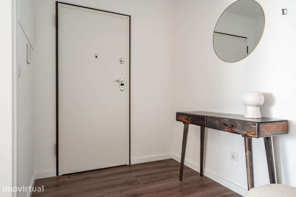 Apartamento com 1 quartos - localizado em Sete Rios Lisbon - Grande imagem: 2/8