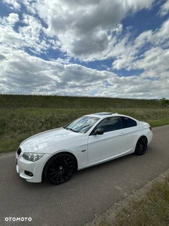 BMW Seria 3 320d DPF Cabrio M Sport Edition - 12