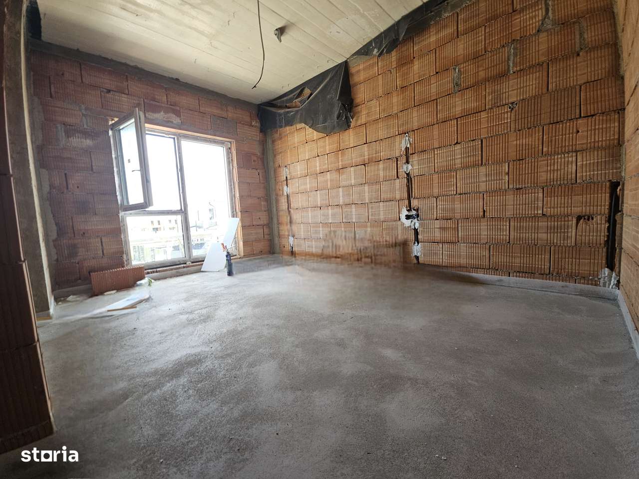 Duplex despartit prin garaj P+E  si la dor 100 ml de drumul principal-7