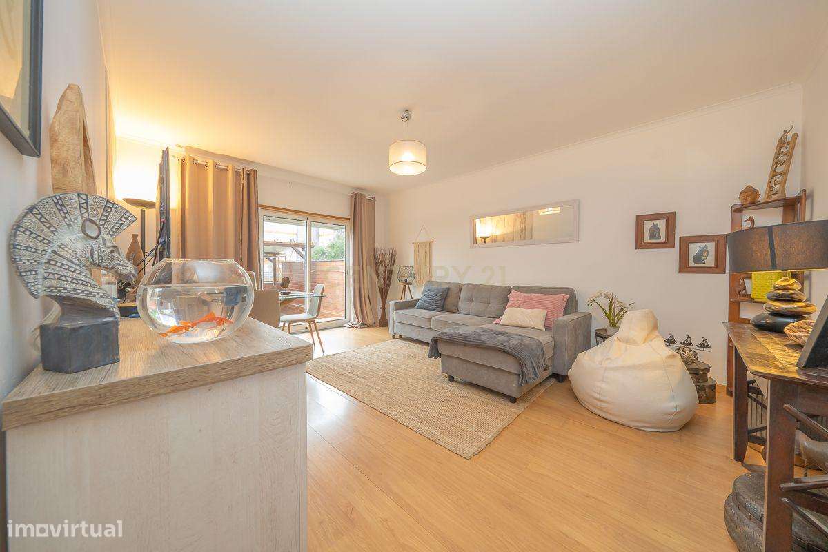 Apartamento T2 com Terraço, Parqueamento e Arrecadação, em São Sebasti - Grande imagem: 3/30