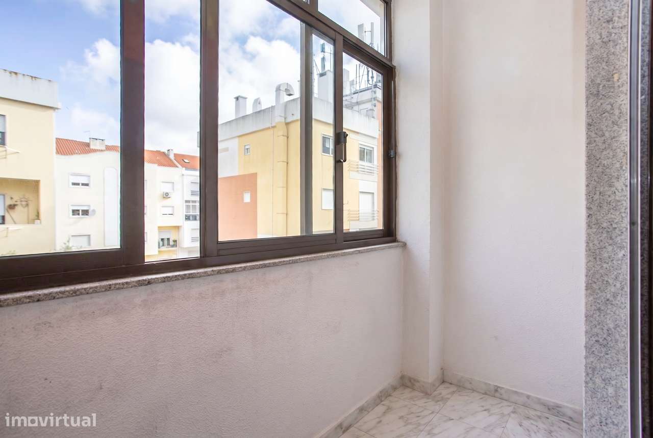 Apartamento T2 com Arrecadação-10