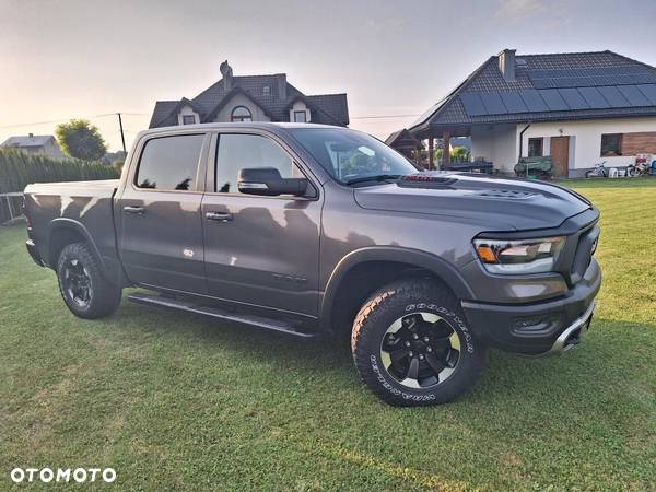 Dodge RAM 1500 5.7 4x4 - 2