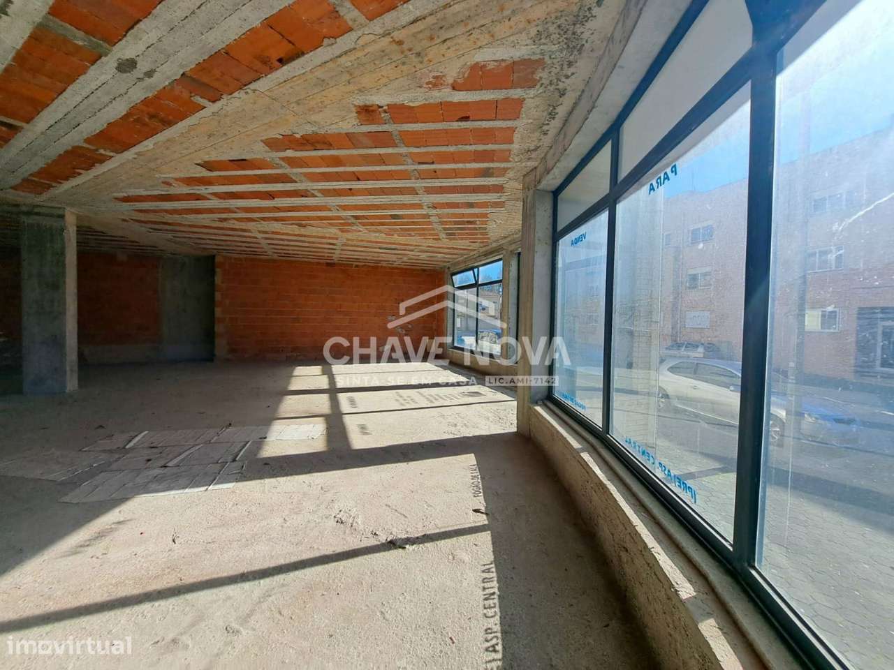 Loja c/ Terraço na Madalena (700m das Praias) - Grande imagem: 5/22