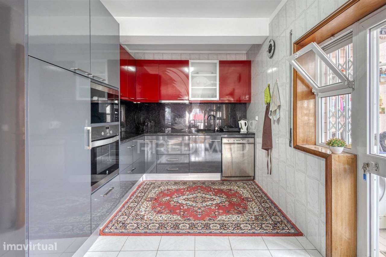 Apartamento T2 Renovado em Baguim do Monte - Grande imagem: 2/19