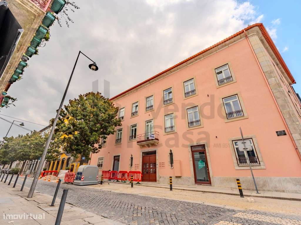 Vende-se T1 - Centro Histórico - Braga-17