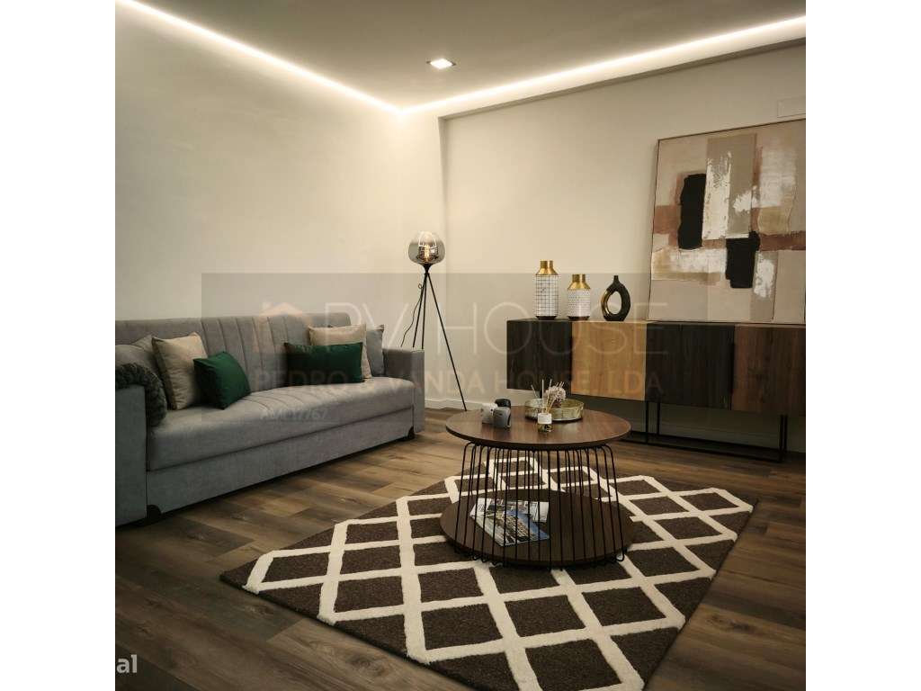 T3 TOTALMENTE REMODELADO EM BENFICA-5