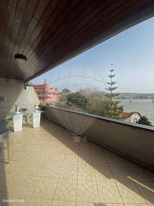 Apartamento T5 para venda-31