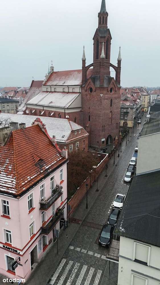 Piękna kamienica w sercu miasta-9