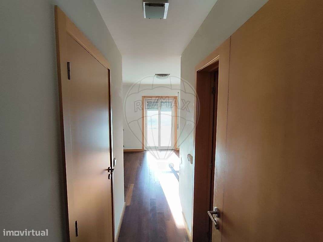 Moradia T5 para arrendamento - Grande imagem: 4/11