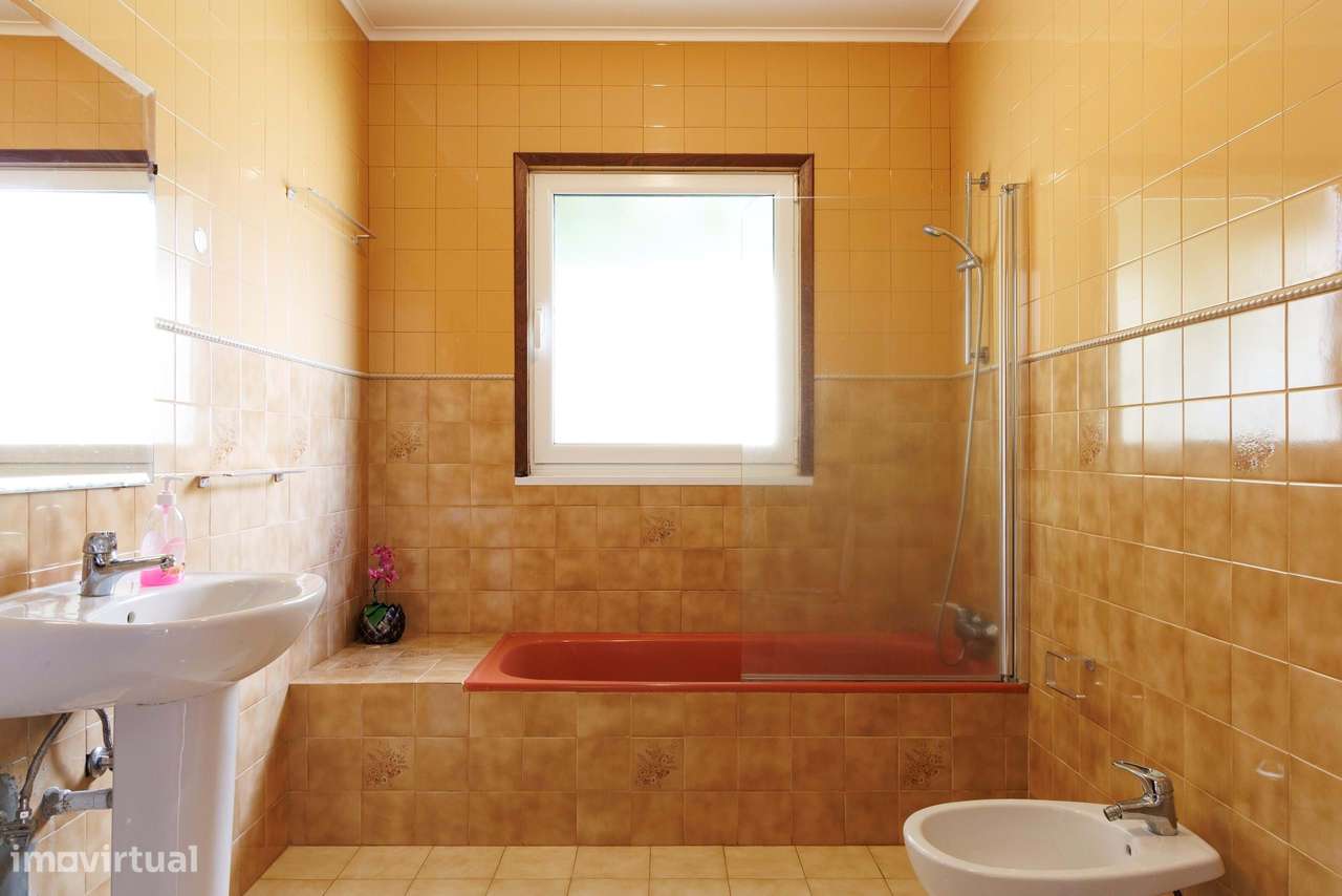 Moradia T7 com vista mar preparada para Alojamento-10