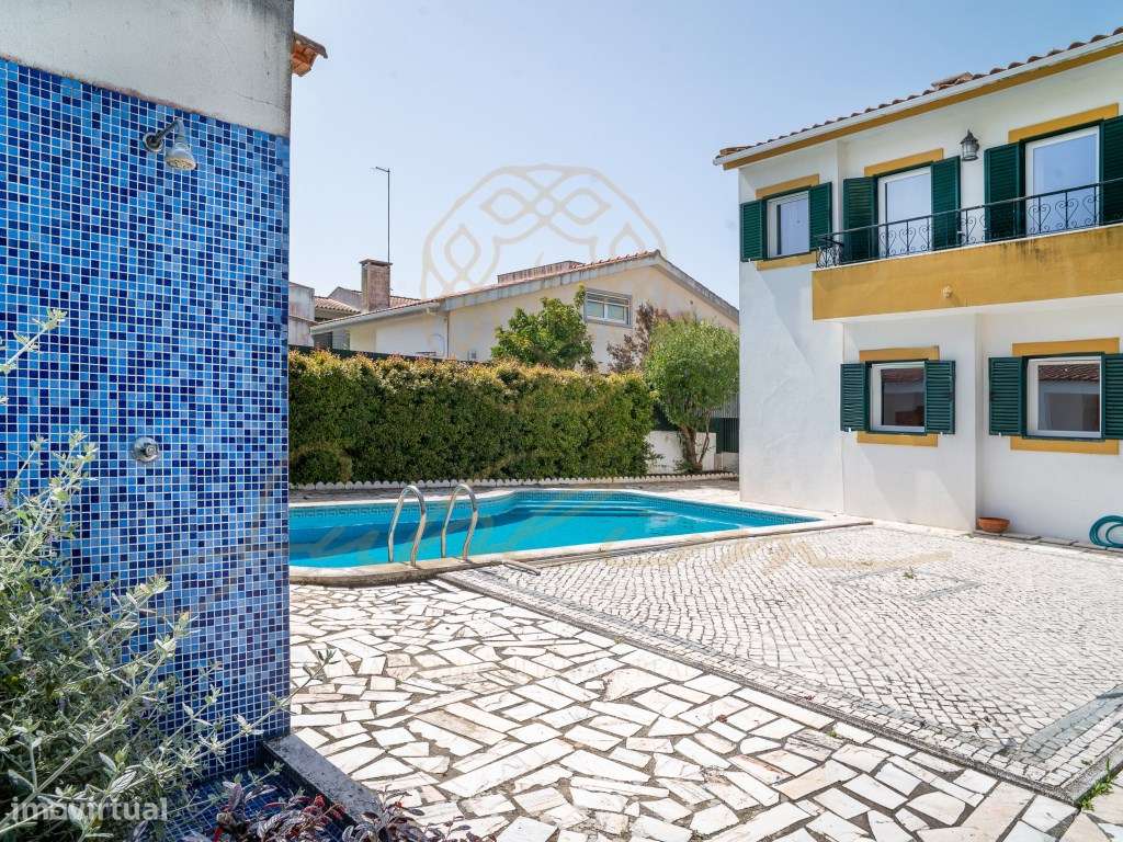 Moradia Isolada com 6 Assoalhadas , Piscina , Garagem Perto das Praias-6