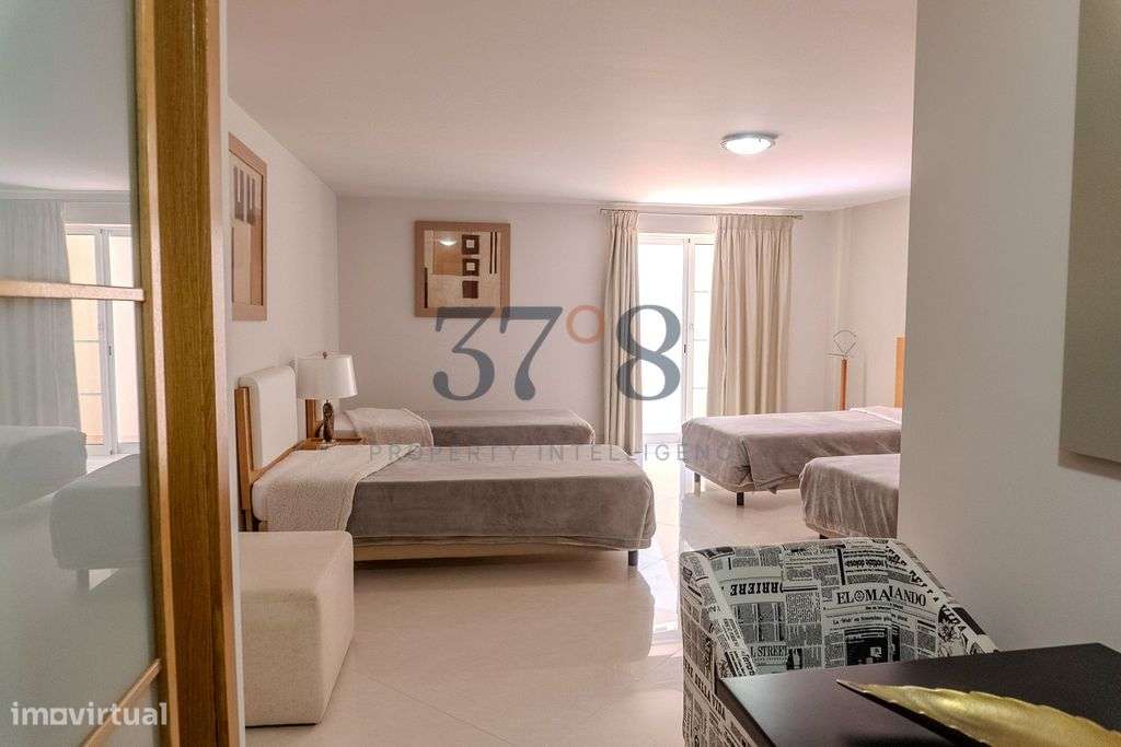 Vilamoura: Moradia em Banda de Extremo de 4 Quartos na Palmyra, Vila S-25