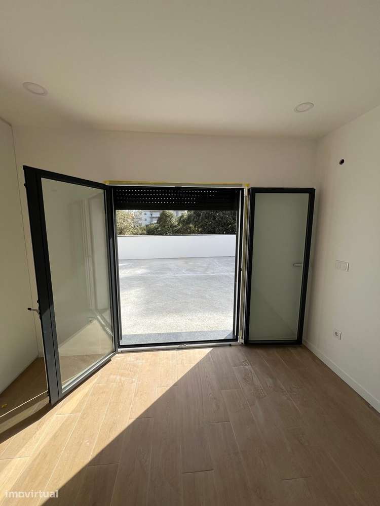 Moradia T2 Pronta a Habitar no Centro de Fátima - Preço Negociável-32