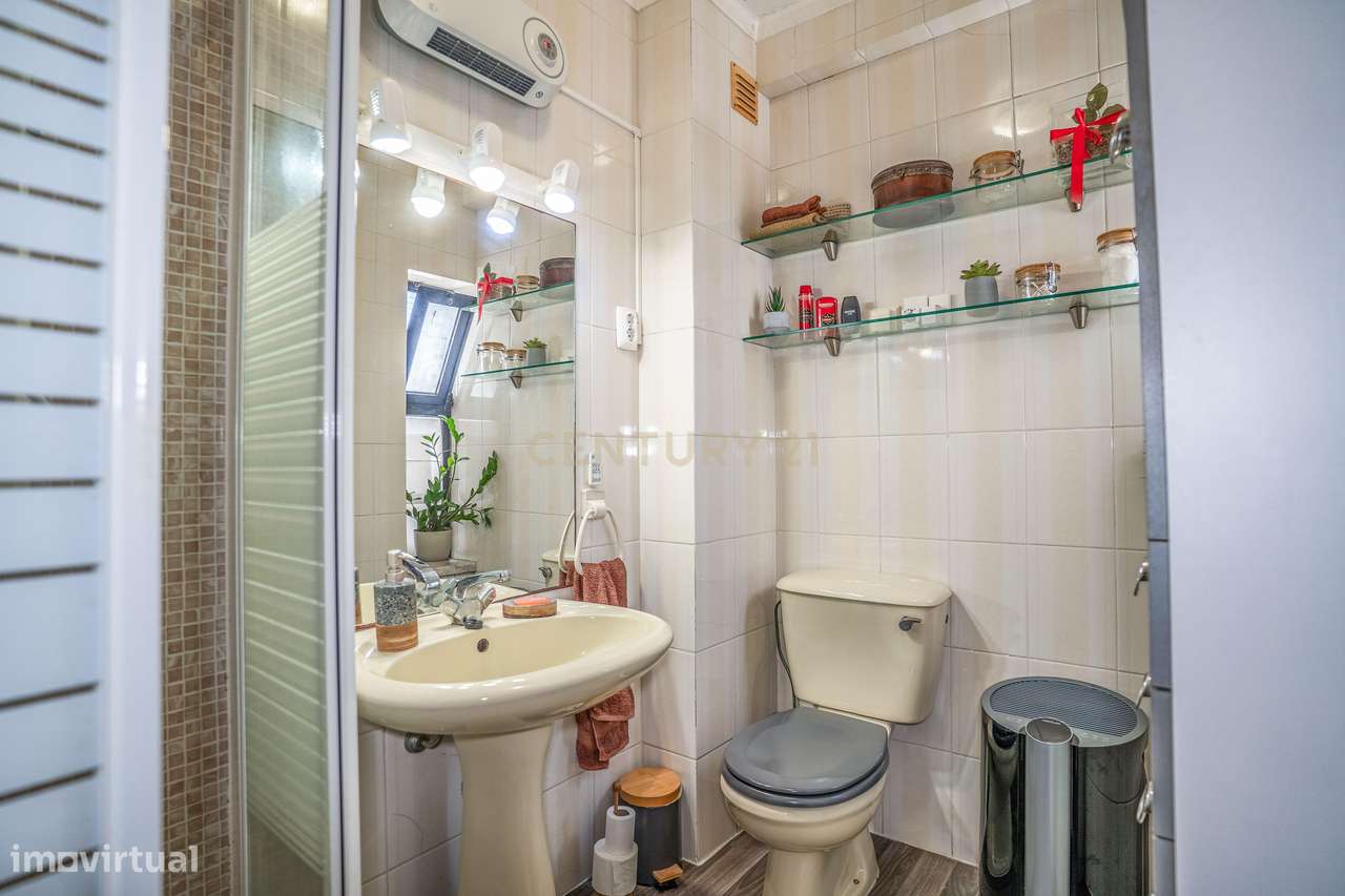 Apartamento Duplex T3+2 com Garagem Box-18