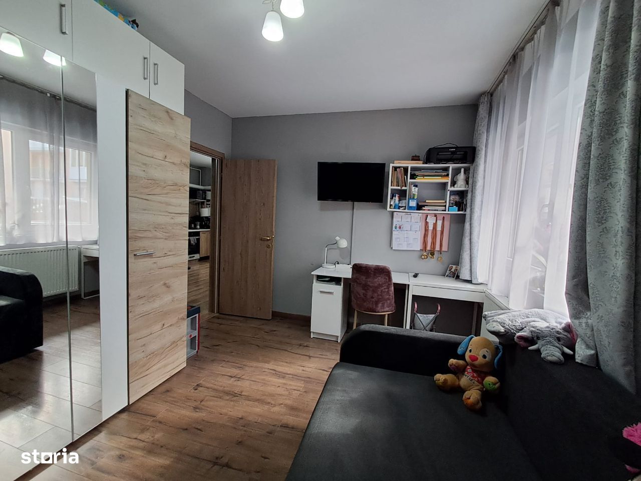 Apartament 2 camere separate mobilat,parcare privata Floresti