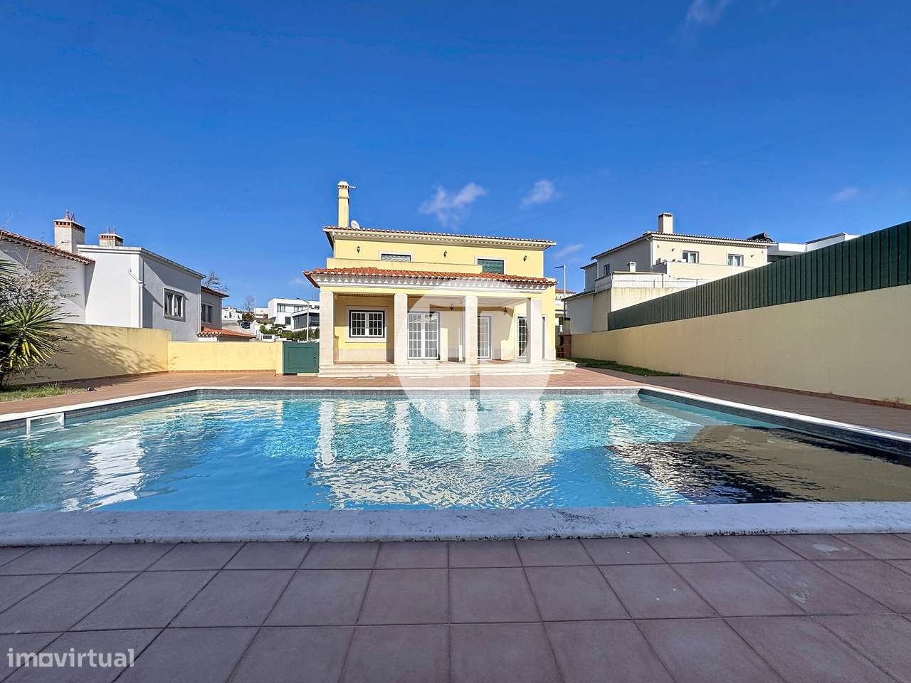 Moradia T5 com piscina no Nadadouro | 408 m² | Lote de 809 m²-55