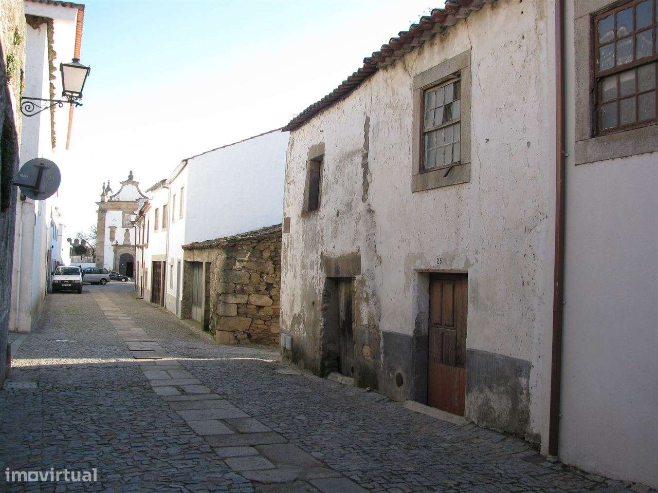 Moradia para Restaurar, Miranda do Douro-11