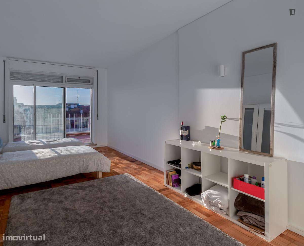 Quarto - localizado em Ramalde Porto - Grande imagem: 3/10