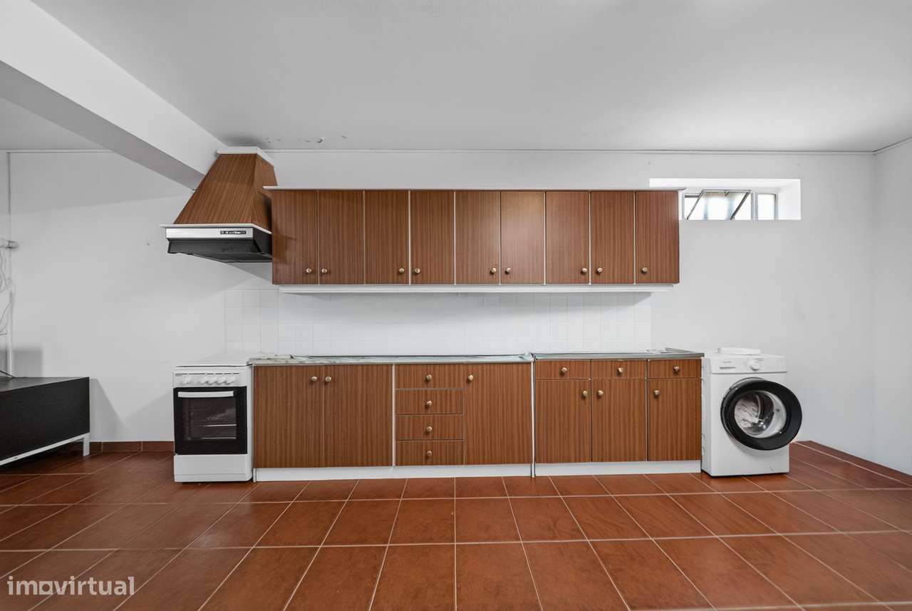 MORADIA T4 C/ GARAGEM FECHADA | MINDE - ALCANENA-32
