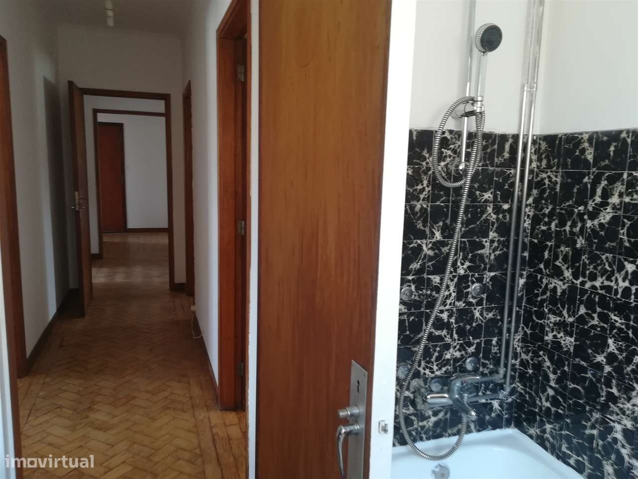 Apartamento T4 - Bairro Norton de Matos - Coimbra/Venda-29