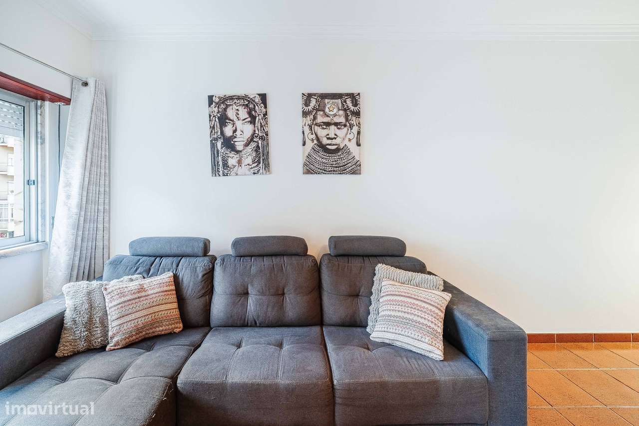 T2 totalmente remodelado no Cacém-12