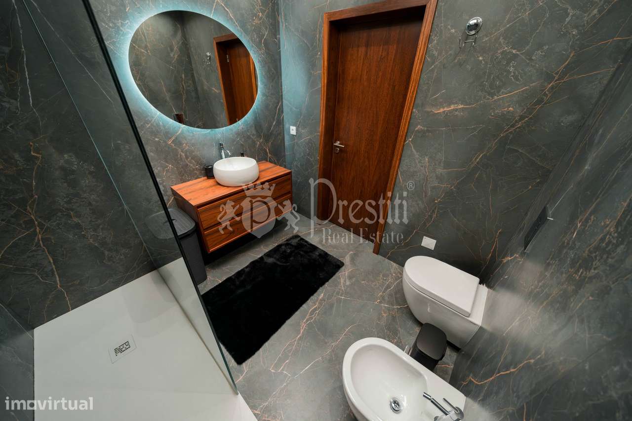 Moradia T4 com Vistas Deslumbrantes em Guimarães-39