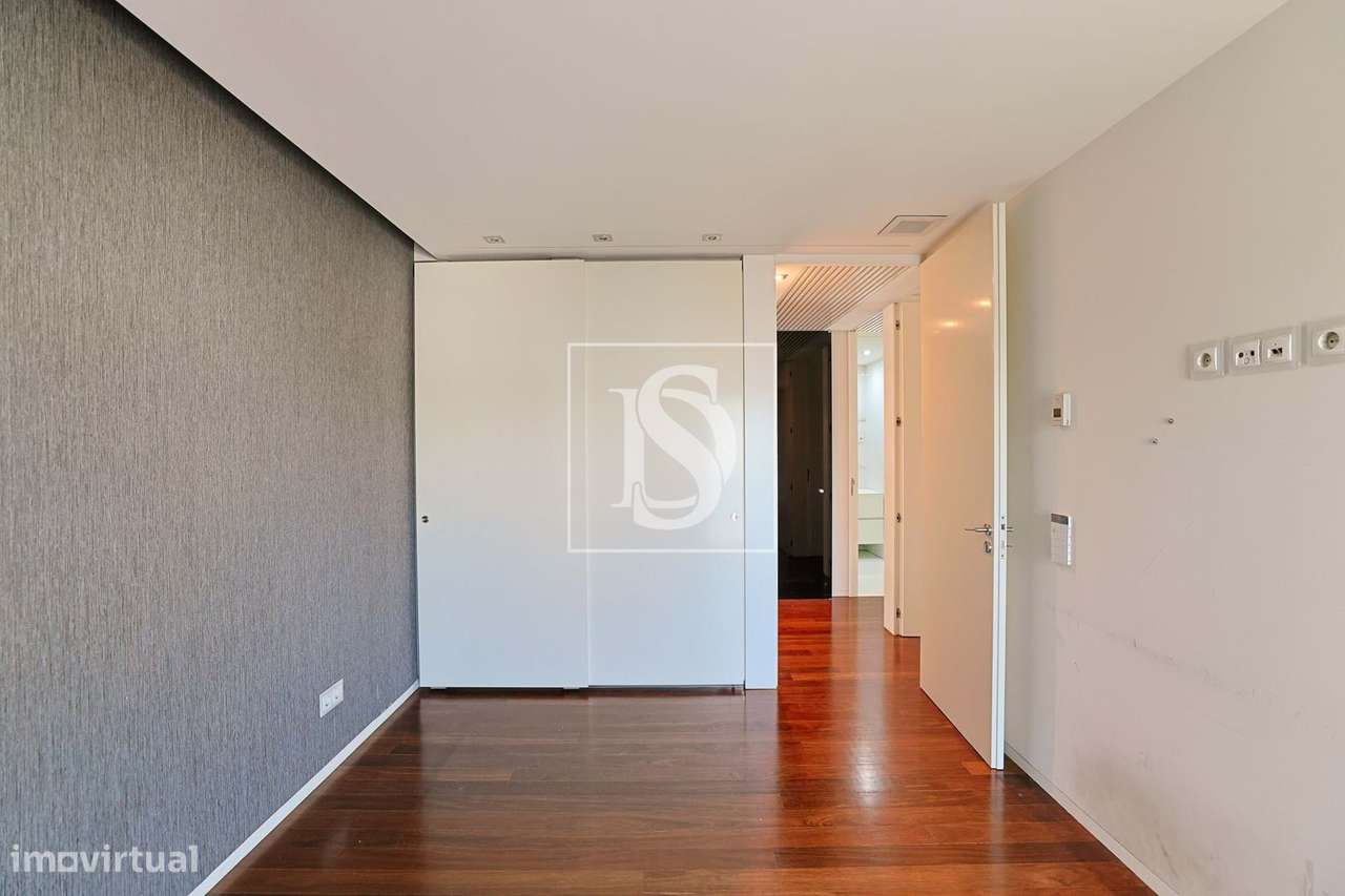 Apartamento c/ TERRAÇO no centro da cidade de BARCELOS!-35