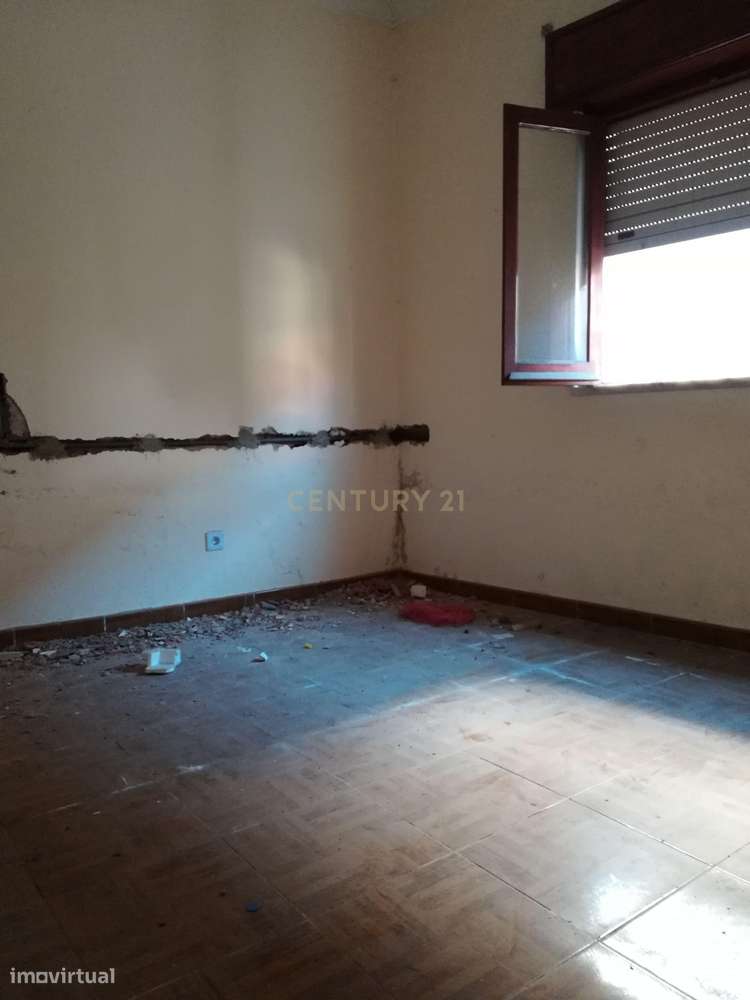 Prédio em São João da Talha, Loures-7