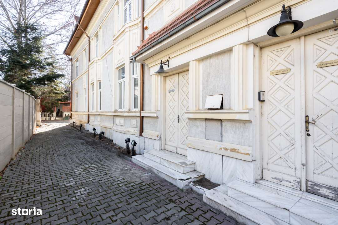 Vila 16 Camere de vanzare Unirii Primaria Sector 3 - Imagine principală: 3/19