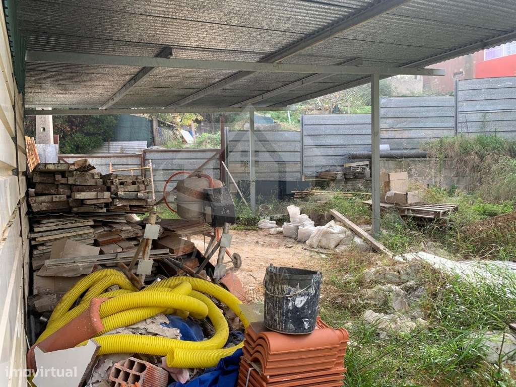 Terreno urbano com 323 m² em Vale de Figueira, São João da Talha - Grande imagem: 4/6