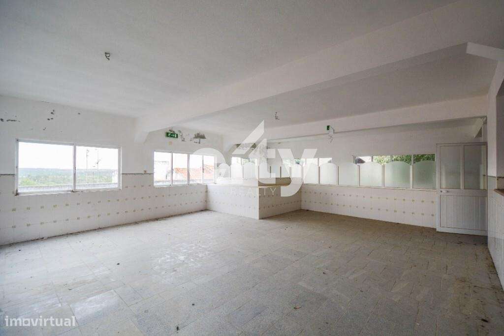 PRÉDIO EXCLUSIVO NO CENTRO DE MONTARGIL-5