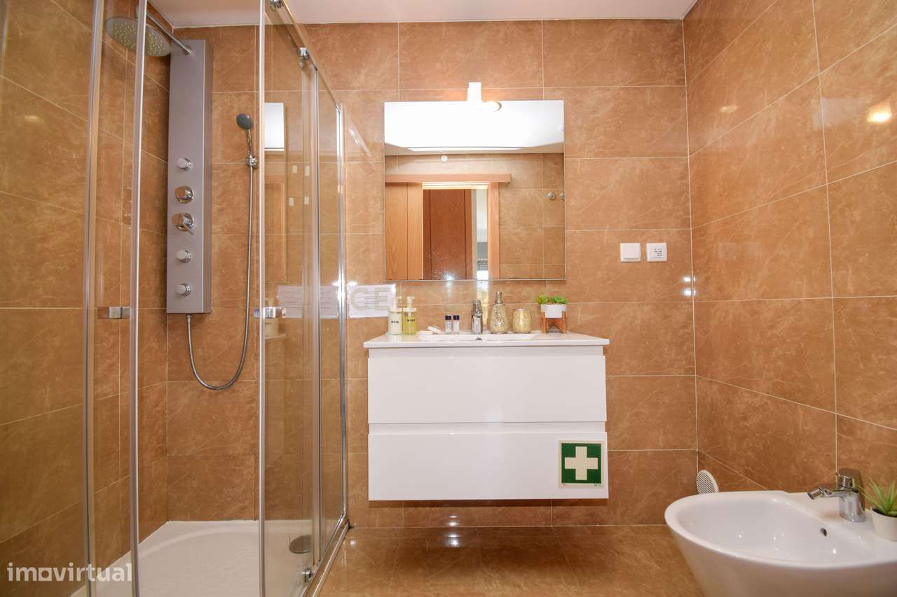 Apartamento T3 com Áreas Generosas e Vista Desafogada-6