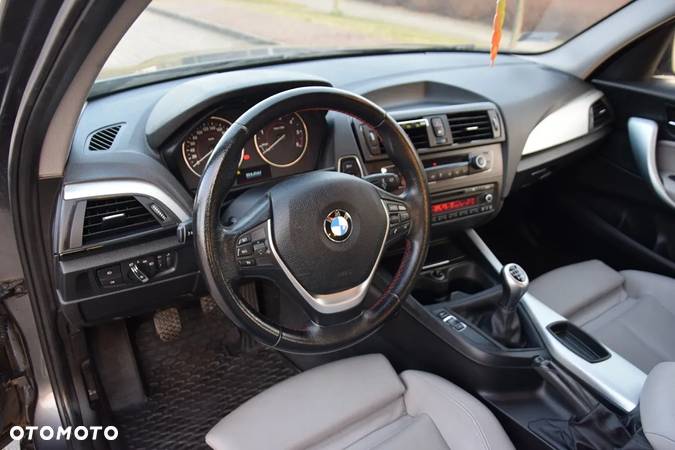 BMW Seria 1 120d - 8